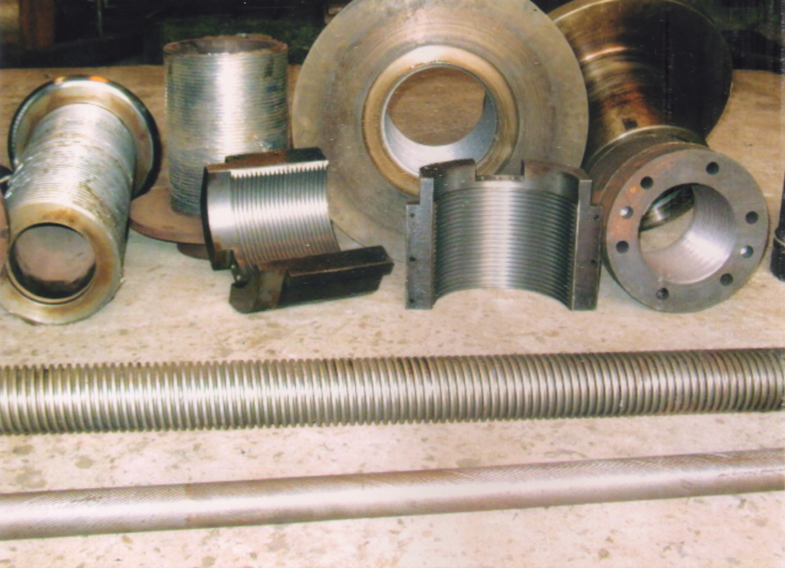 1350 T Split & 1350 Full Nut